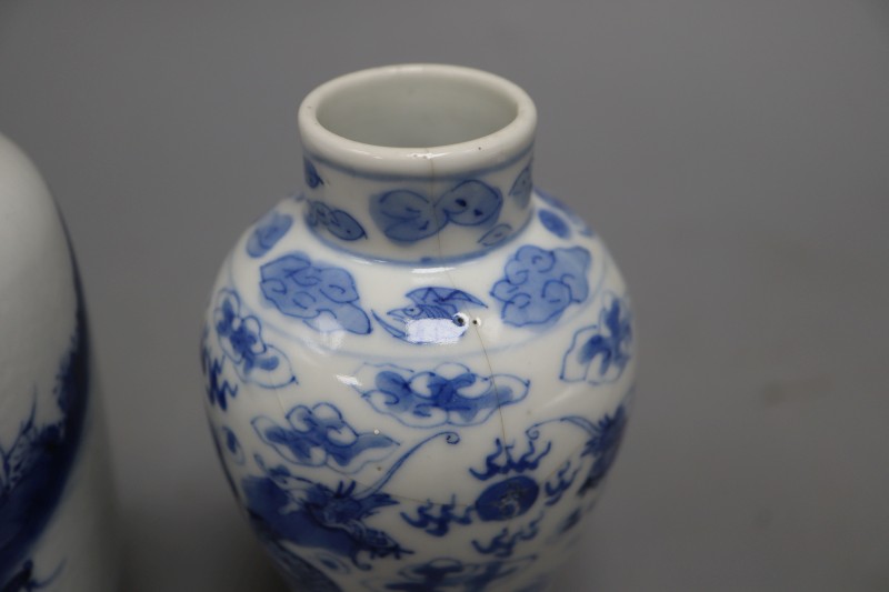 Two Chinese blue and white vases, height 18cm